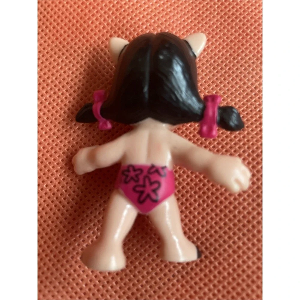 Warner Bros 1991 Looney Tunes Petunia Pig Figure‎ In Bathing Suit 2.5